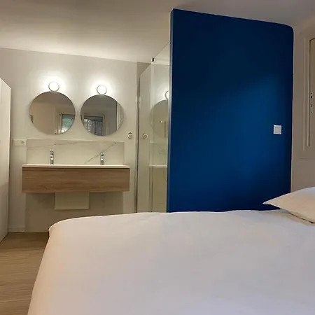 וילה De Charme Avec Piscine Jardin Raphael